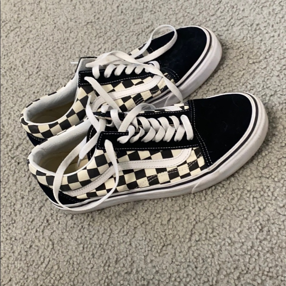 old skool checkered vans